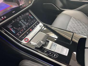 Audi S8 Exclusive 4.0 TFSI — photo 6