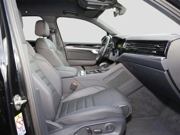 Volkswagen Touareg TDI 4Motion R-Line — photo 7
