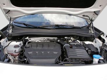 Volkswagen T-CROSS 4Motion R-Line — photo 6
