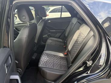 Volkswagen T-Roc R-Line — photo 21