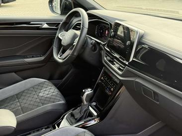 Volkswagen T-Roc R-Line — photo 29