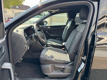 Volkswagen T-Roc R-Line — photo 8