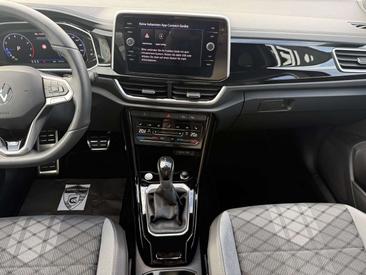 Volkswagen T-Roc R-Line — photo 35