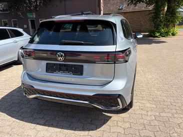 Volkswagen TIGUAN R-Line — photo 4