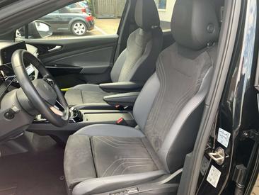Volkswagen ID.5 Pro Performance — photo 13