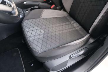 Volkswagen Taigo R-Line — photo 7