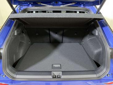 Volkswagen T-Roc ETSI R-Line — photo 13