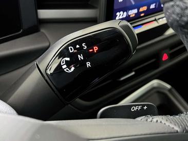 Volkswagen T-Roc ETSI R-Line — photo 15