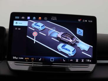 Volkswagen T-Roc ETSI R-Line First Edition — photo 25