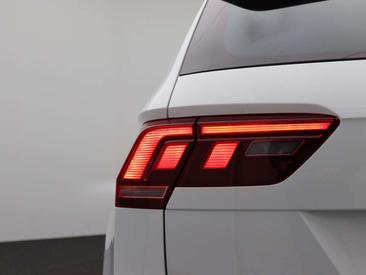 Volkswagen TIGUAN EHybrid R-Line — photo 40