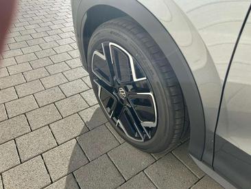 Volkswagen T-Roc R-Line — photo 15