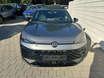 Volkswagen T-Roc R-Line — photo 4