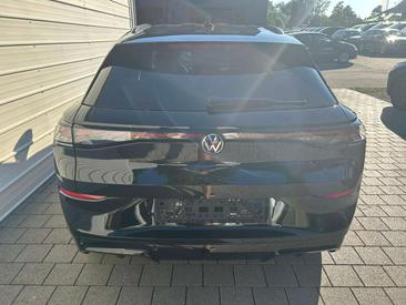 Volkswagen T-Roc R-Line — photo 5