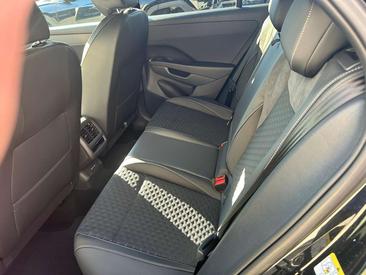 Volkswagen T-Roc R-Line — photo 12