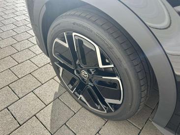 Volkswagen T-Roc R-Line — photo 15