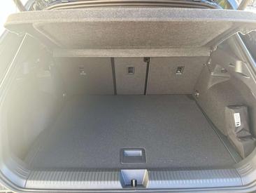 Volkswagen T-Roc R-Line — photo 13