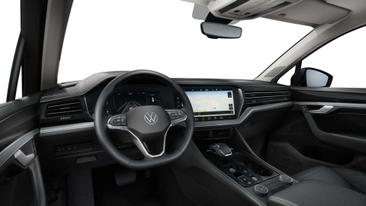 Volkswagen Touareg — photo 6