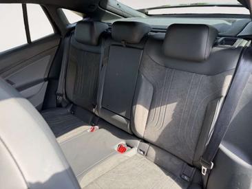 Volkswagen ID.5 Pro — photo 12