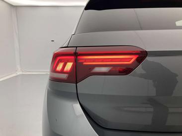 Volkswagen T-Roc R-Line — photo 13
