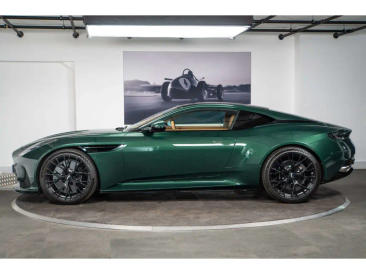 Aston Martin DB12 V8 — photo 16
