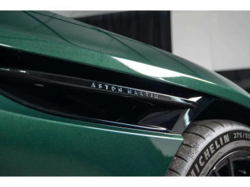 Aston Martin DB12 V8 — photo 19