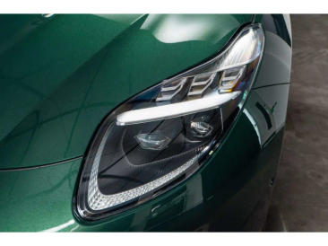 Aston Martin DB12 V8 — photo 23