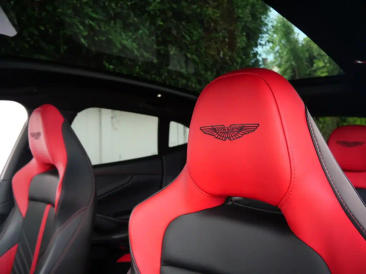 Aston Martin DBX 707 — photo 5