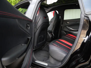 Aston Martin DBX 707 — photo 18