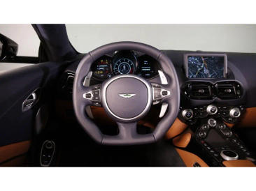 Aston Martin Vantage (2019-23) Vantage Roadster — photo 11