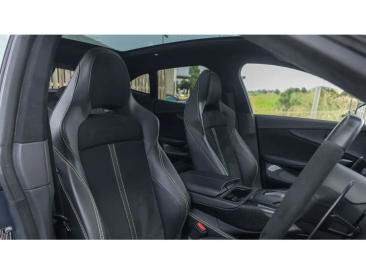 Aston Martin DBX 707 — photo 18