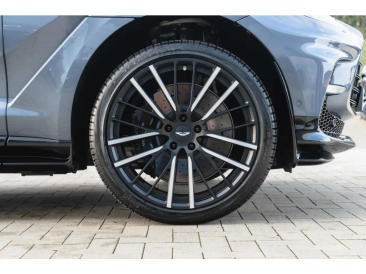Aston Martin DBX 707 — photo 4