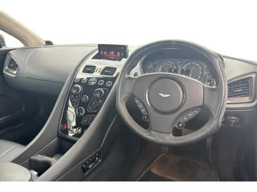 Aston Martin Vanquish S — photo 17