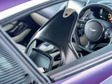 Aston Martin V12 Vantage V12 — photo 16