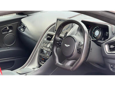 Aston Martin DB11 V8