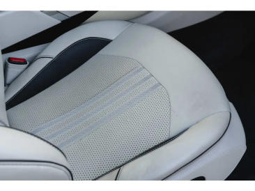 Aston Martin DBX 707 — photo 31