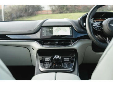 Aston Martin DBX 707 — photo 36