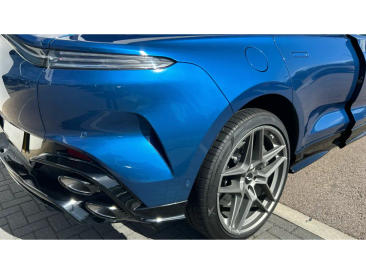 Aston Martin DBX 707 — photo 9