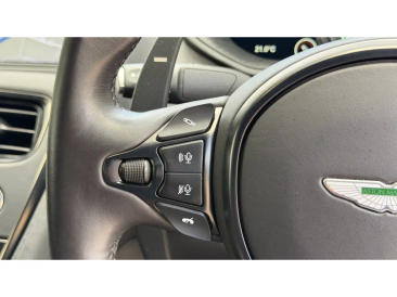 Aston Martin DB11 V8 — photo 21