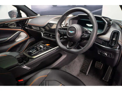 Aston Martin DBX 707