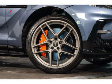 Aston Martin DBX 707 — photo 4