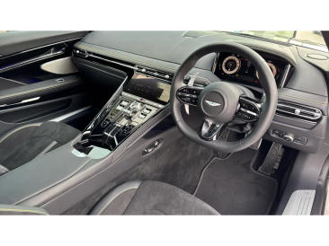 Aston Martin DB12 V8 — photo 3