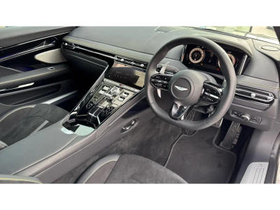 Aston Martin DB12 V8