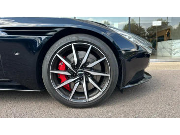 Aston Martin DB11 DB11 V12 Coupe — photo 4