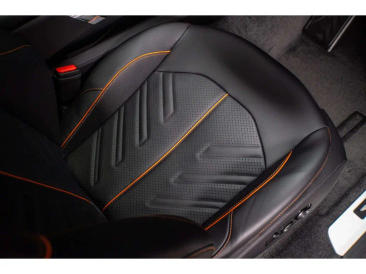 Aston Martin DBX 707 — photo 26