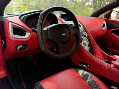 Aston Martin Vanquish II Vanquish Coupe