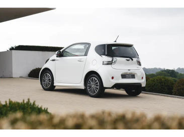 Aston Martin Cygnet Cygnet — photo 2