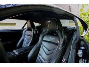 Aston Martin DBS (2018-24) DBS Superleggera Coupe — photo 5