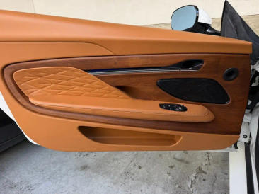 Aston Martin DB12 V8 — photo 20