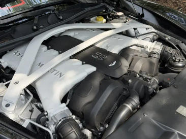 Aston Martin Vanquish II Vanquish Coupe — photo 19