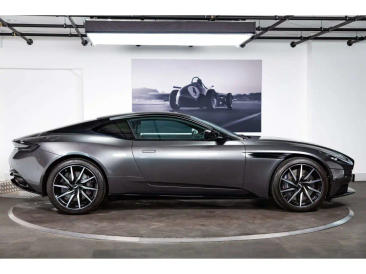 Aston Martin DB11 DB11 V8 Coupe — photo 13